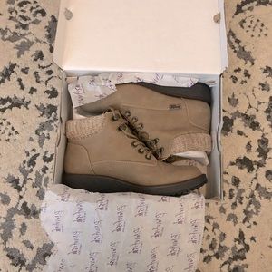 Blowfish boots. Tan size 10